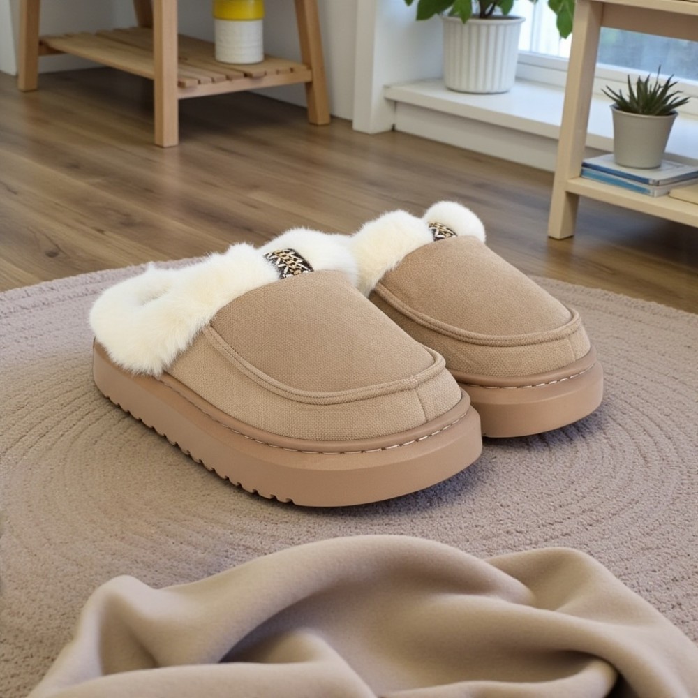 Woman Winter Slippers Beige