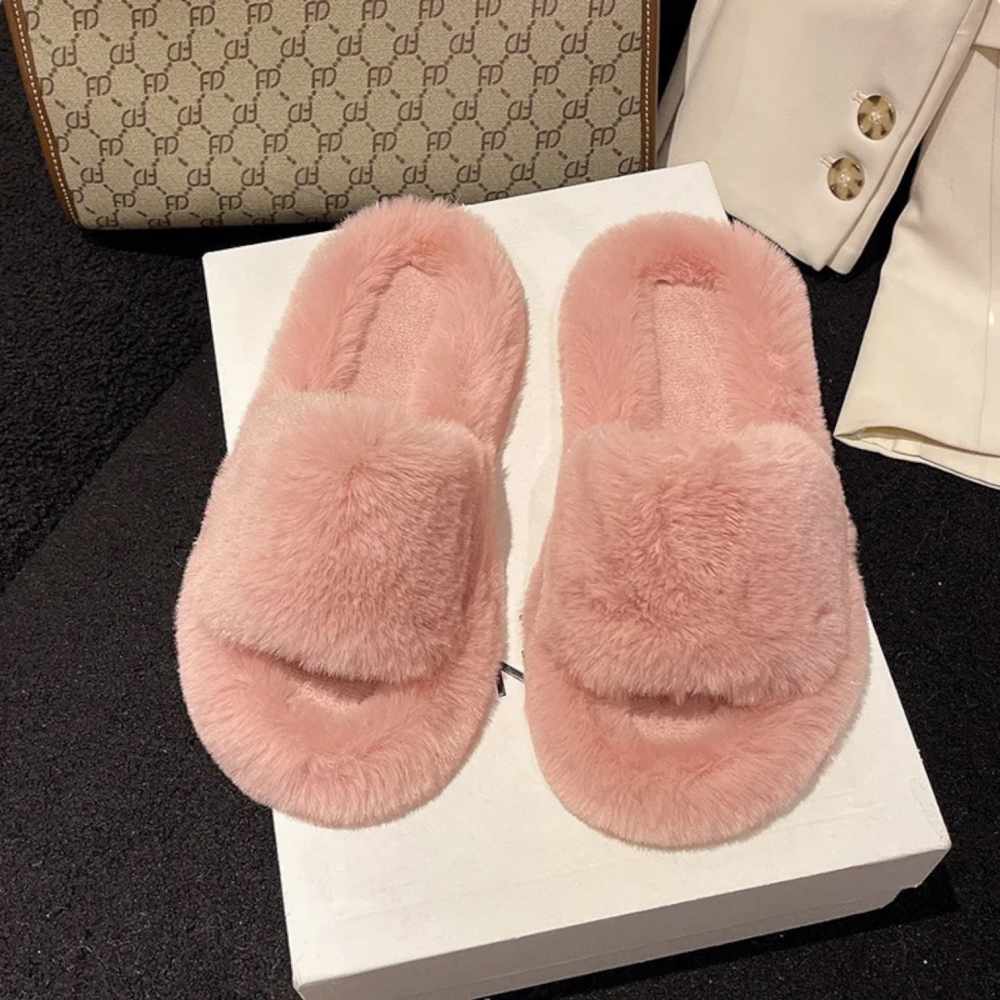 Woman Winter Slippers Faux Fur Pink