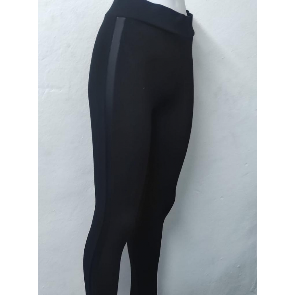 Legging With Leather Line